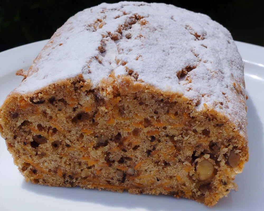 Pastel de zanahoria en forma Pastel de zanahoria con azúcar reducido